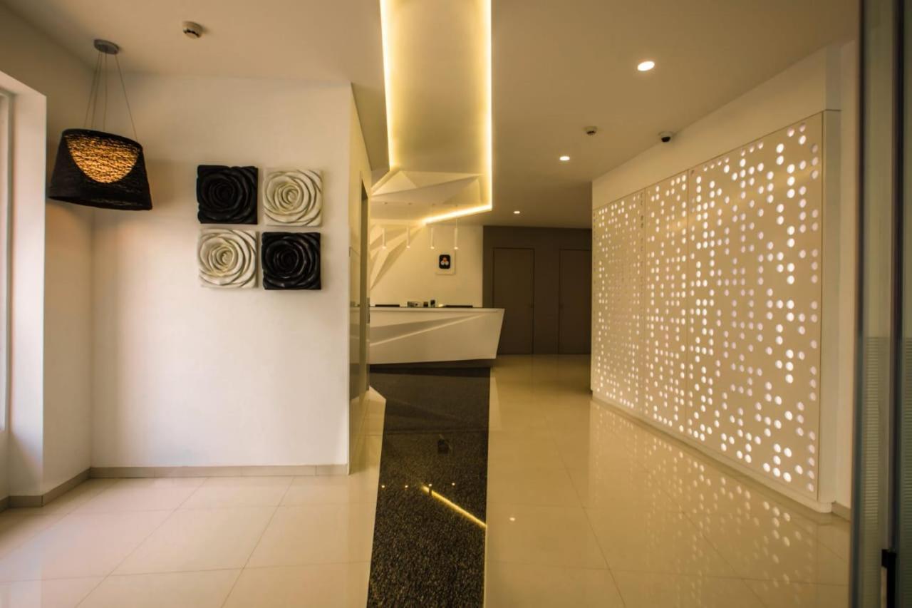 The Mayberry -A Bergamont Group Of Hotels Tiruppur Extérieur photo